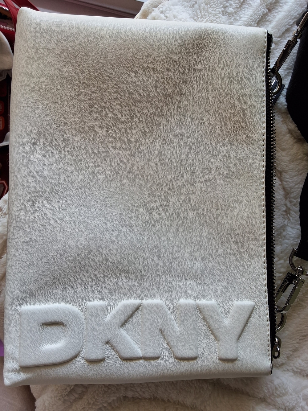 DKNY Tinsley Crossbody Bag White Black Strap Multi Zip Compartments - Picture 6 of 6